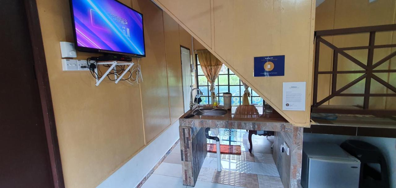 Chalet Kampong Semawar Kuala Kangsar Exterior photo