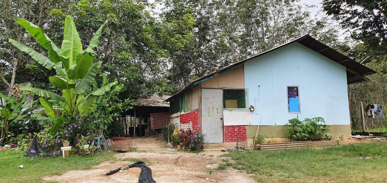 Chalet Kampong Semawar Kuala Kangsar Exterior photo