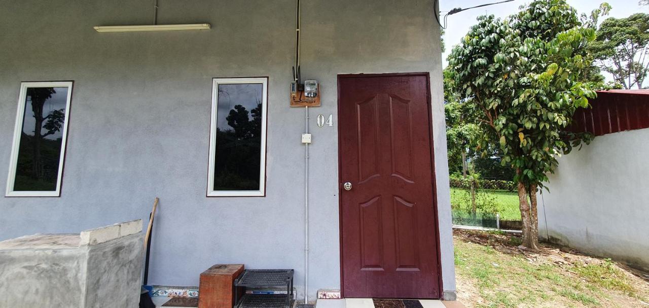 Chalet Kampong Semawar Kuala Kangsar Exterior photo