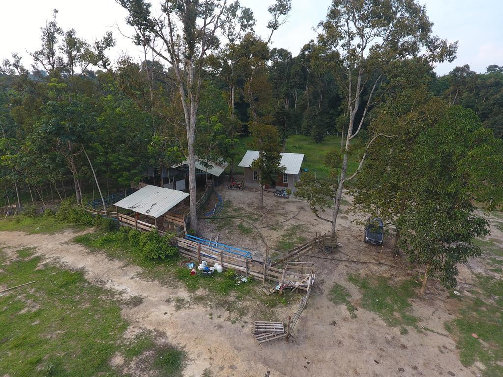 Chalet Kampong Semawar Kuala Kangsar Exterior photo